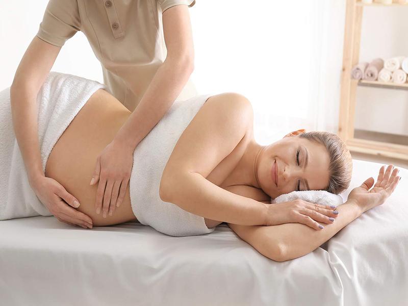 Massage cho mẹ bầu giúp cải thiện chứng đau thần kinh của mẹ 