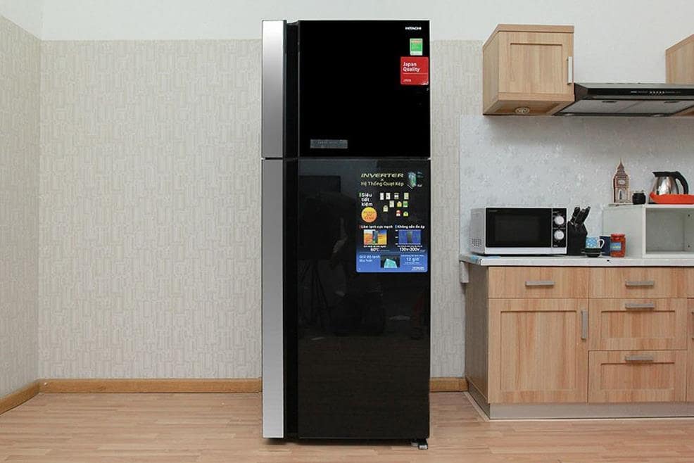 Tủ lạnh Hitachi ngăn đá trên thiết kế nhỏ gọn, phù hợp mọi không gian