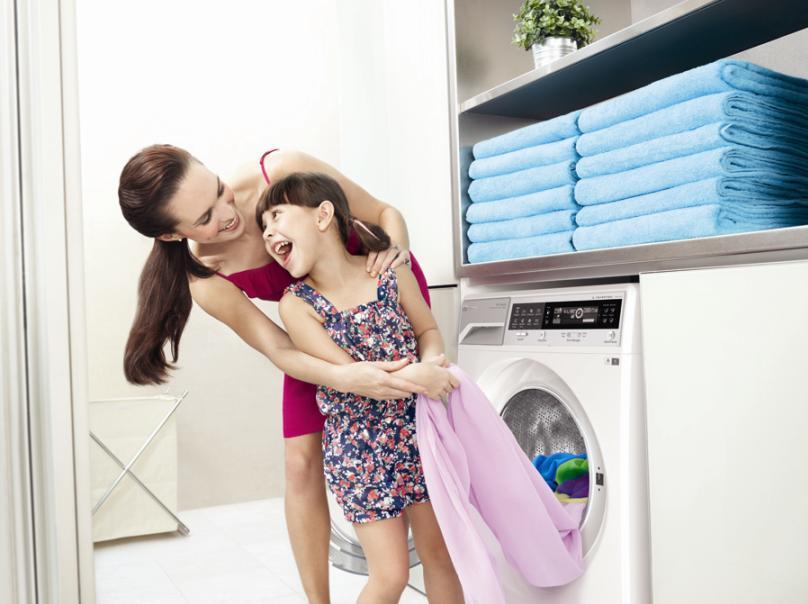 Vệ sinh máy giặt Electrolux EWF12942