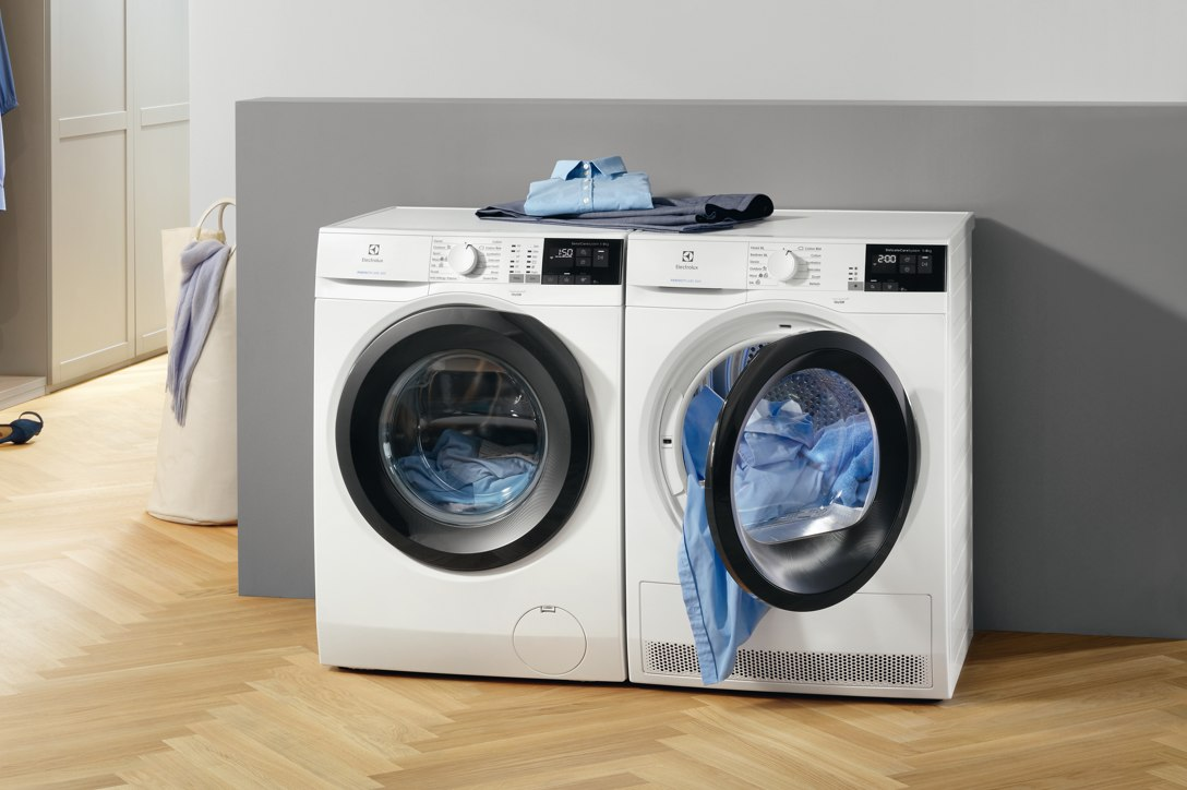 Máy giặt Electrolux Inverter 8kg EWF8025EQWA tiết kiệm điện năng tối ưu