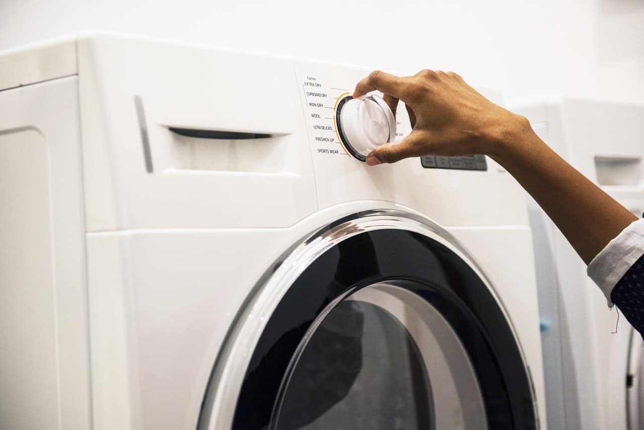 Máy giặt Sharp sử dụng tương đối đơn giản