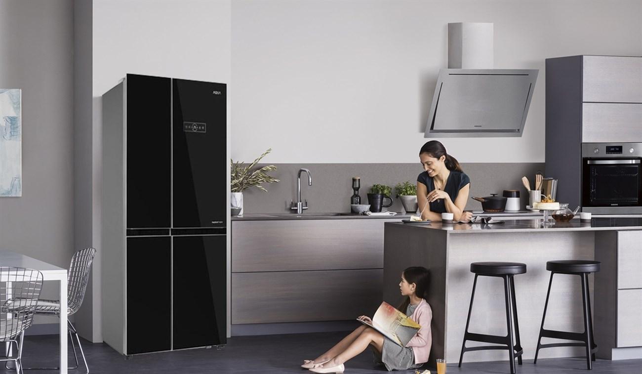 Thiết kế sang trọng của tủ lạnh Hitachi mang đến không gian nội thất đẳng cấp