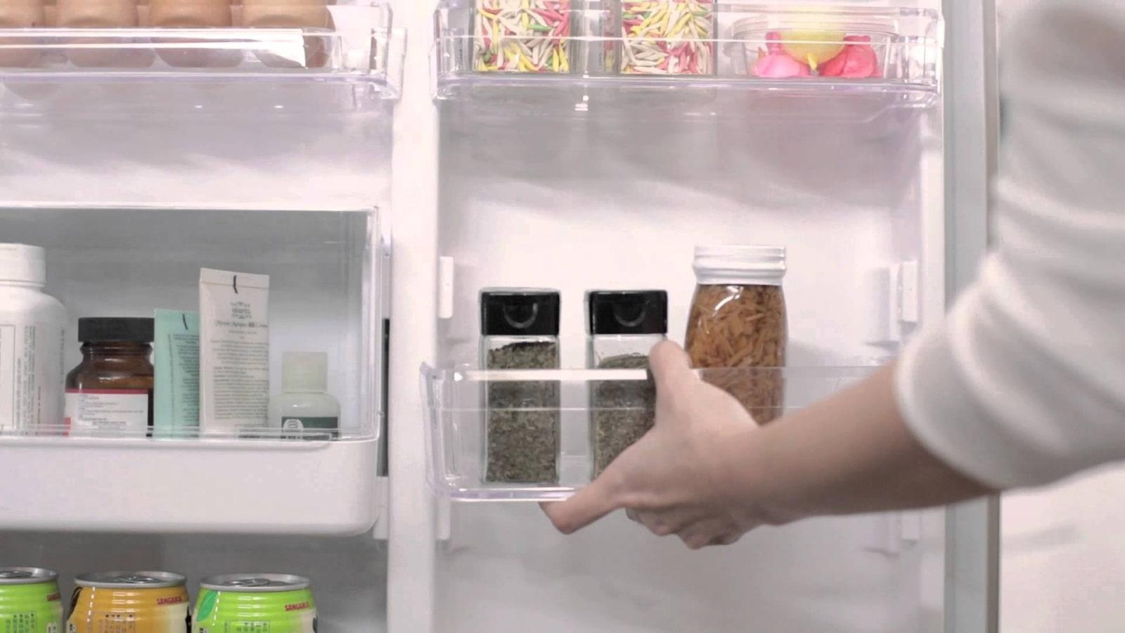 Vệ sinh tủ lạnh Hitachi đúng cách sẽ kéo dài tuổi thọ sản phẩm lâu hơn