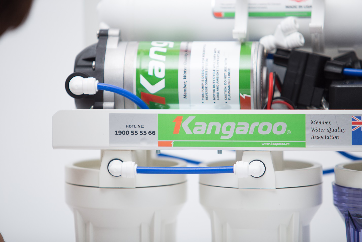 Các chi tiết của máy lọc nước RO Kangaroo cần được lắp chặt 